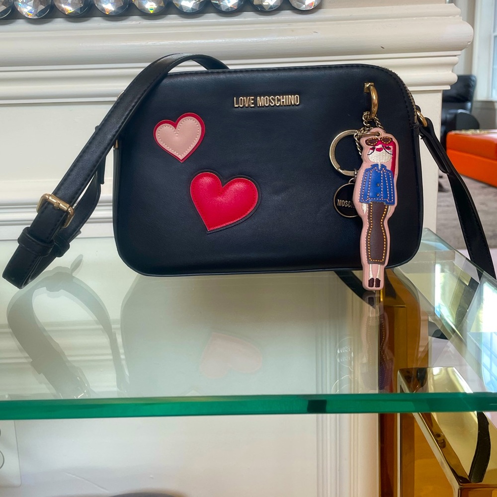 Love moschino purse